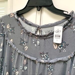Loft Soft Knit Ruffle Neck Gray Floral Short Sleeve XL
